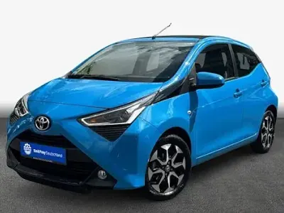 Gebraucht Toyota Aygo x-sky 72 PS (52 kW) 2018 Blau Kleinwagen
