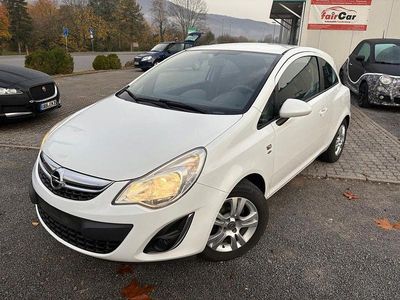Weiß Gebraucht 2011 Opel Corsa Kleinwagen | 4.199 € (Fairer Preis)