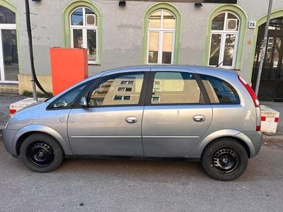 Usata Opel Meriva 95 CV (69 kW) 2005 Argento Monovolume