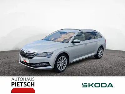 Gebraucht Skoda Superb Premium Edition 150 PS (110 kW) 2023 Brilliantsilber metallic Kombi
