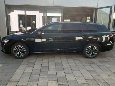 Gebraucht Skoda Superb 265 PS (194 kW) 2025 Ebonyschwarzmetallic Kombi