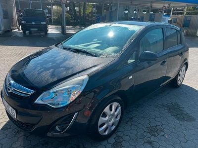 Usado Opel Corsa 75 HP (55 kW) 2011 Preto Citadino