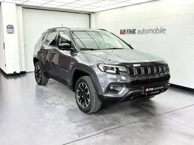 Gebraucht Jeep Compass Trailhawk 241 PS (177 kW) 2022 Grau SUV
