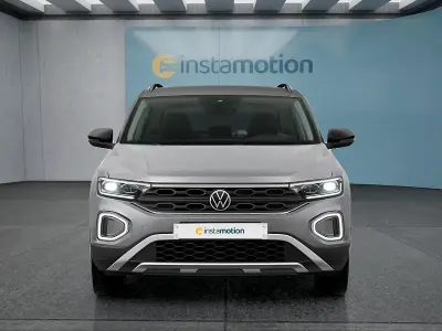 Usata VW T-Roc 150 CV (110 kW) 2025 Grigio SUV