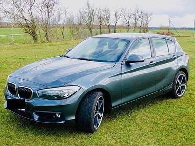 Gebraucht BMW 118 150 PS (110 kW) 2019 Grau Kleinwagen
