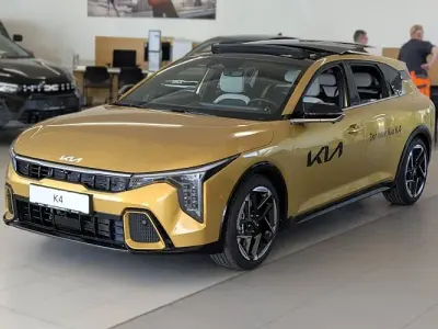 Neu Kia K4 GT-Line 180 PS (132 kW) 2026 Gelb Kombi