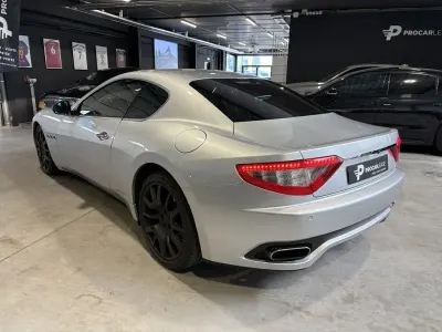 Gebraucht Maserati Granturismo 405 PS (297 kW) 2009 Grau Coupé