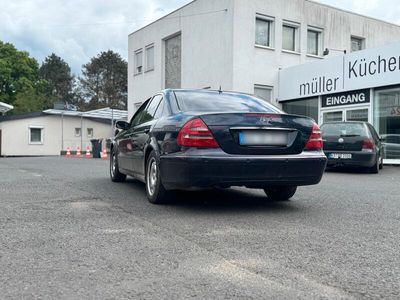 Mercedes E220