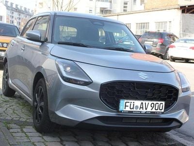 Gebraucht Suzuki Swift Comfort+ 83 PS (61 kW) 2025 Premium silver Kleinwagen