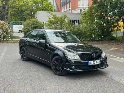 Używany Mercedes C320 AMG 224 KM (164 kW) 2009 Czarny Sedan/Limuzyna