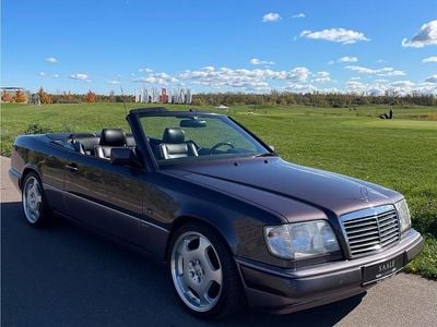 Usata Mercedes E320 Sportline 220 CV (161 kW) 1994 Viola Cabrio