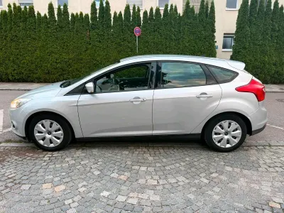 Gebraucht Ford Focus 125 PS (91 kW) 2014 Silber Kleinwagen