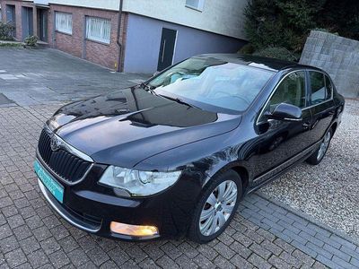 Schwarz Gebraucht 2012 Skoda Superb Elegance Limousine | 3.999 € (Superpreis)