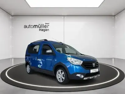 Gebraucht Dacia Dokker Stepway 116 PS (85 kW) 2015 Blau sky Van / Kleinbus
