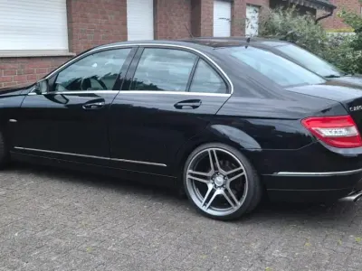 Gebraucht Mercedes 220 Avantgarde 170 PS (125 kW) 2007 Schwarz Limousine