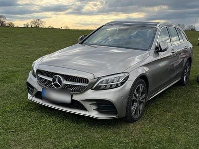 Usata Mercedes C300 245 CV (180 kW) 2019 Beige Station wagon