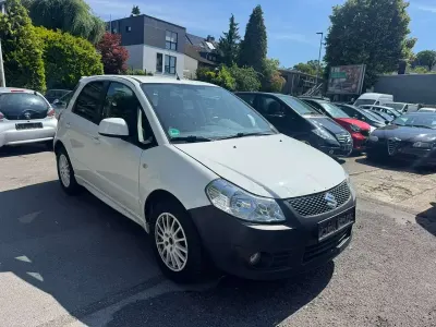 Gebraucht Suzuki SX4 Club 107 PS (78 kW) 2009 Weiß SUV