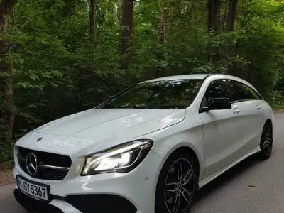 Używany Mercedes CLA220 Shooting Brake AMG line 177 KM (130 kW) 2018 Biały Kombi
