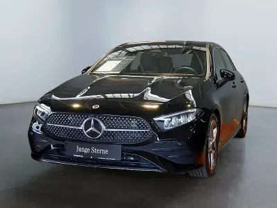Gebraucht Mercedes A200 AMG 163 PS (119 kW) 2025 Schwarz Limousine
