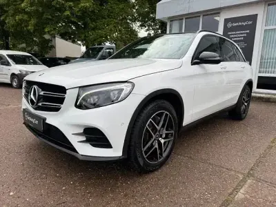 Używany Mercedes GLC250 AMG 211 KM (155 kW) 2017 Biały SUV