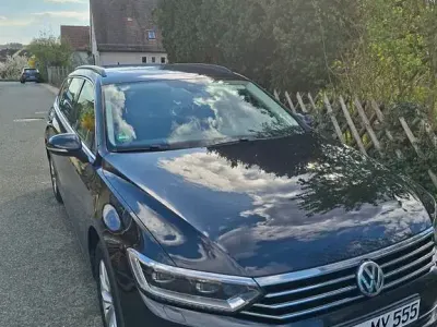 Gebraucht VW Passat Comfortline 150 PS (110 kW) 2016 Schwarz Kombi