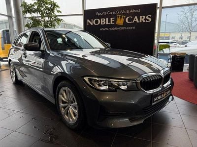 Grau Gebraucht 2021 BMW 320 Advantage Kombi | 28.990 € (Fairer Preis)