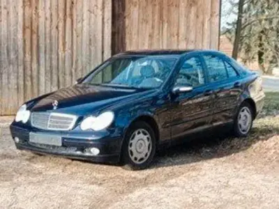 Gebraucht Mercedes C200 Classic 116 PS (85 kW) 2003 Blau Limousine