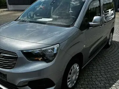 Gebraucht Opel Combo Life Edition 110 PS (80 kW) 2020 Quarzsilber Van / Kleinbus