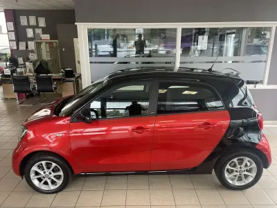 Second-hand Smart ForFour Passion 71 CP (52 kW) 2016 Roșu Hatchback