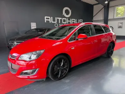 Gebraucht Opel Astra Exklusiv 170 PS (125 kW) 2015 Rot Kombi