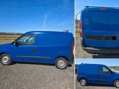 Usata Opel Combo 95 CV (69 kW) 2017 Blu Monovolume