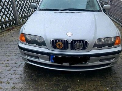 gebraucht BMW 320 i Automatik