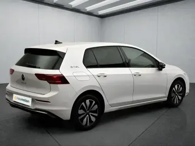 Gebraucht VW Golf VIII 150 PS (110 kW) 2025 Weiss Limousine