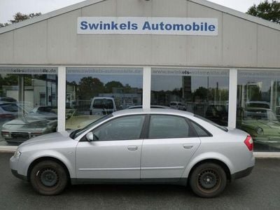Grau Gebraucht 2001 Audi A4 Limousine | 900 € (Superpreis)