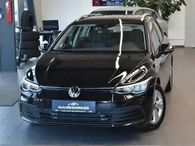 Gebraucht VW Golf VIII Life 150 PS (110 kW) 2023 Schwarz Kombi