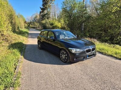 Gebraucht BMW 116 116 PS (85 kW) 2012 Schwarz Kleinwagen