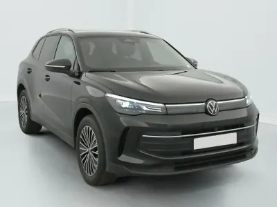 Gebraucht VW Tiguan Life 150 PS (110 kW) 2025 Schwarz (noir ebene) SUV
