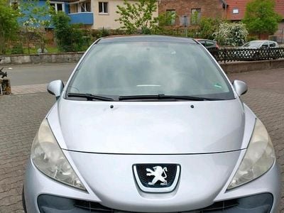 Gebraucht Peugeot 207 Urban Move 95 PS (69 kW) 2007 Silber Kleinwagen
