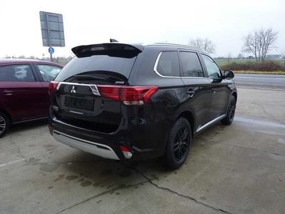 Schwarz Gebraucht 2020 Mitsubishi Outlander P-HEV Spirit SUV | 19.900 € (Guter Preis)