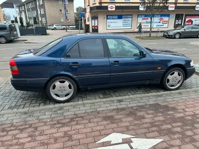 Gebraucht Mercedes C280 197 PS (144 kW) 1995 Blau Limousine