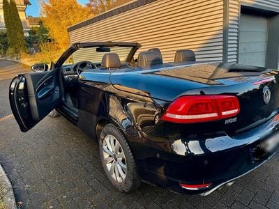 Gebraucht VW Eos 122 PS (89 kW) 2011 Schwarz Cabrio
