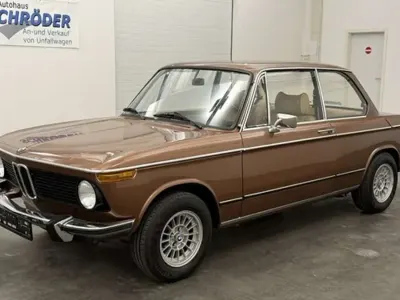 Begagnad BMW 2002 131 HK (96 kW) 1974 Brun Sedan