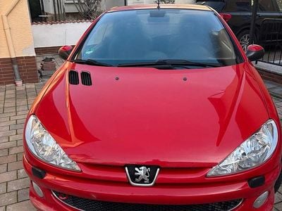 Gebraucht Peugeot 206 CC 101 PS (74 kW) 2007 Rot Cabrio