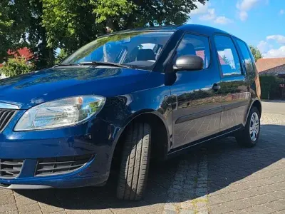 Gebraucht Skoda Roomster Plus Edition 86 PS (63 kW) 2014 Blau Van / Kleinbus