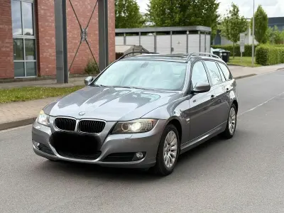 Używany BMW 320 Basis 177 KM (130 kW) 2009 Szary Kombi