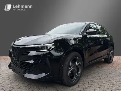 Neu Alfa Romeo Junior Ti 114 kW (156 PS) 2026 Schwarz SUV