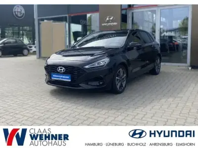Gebraucht Hyundai i30 Advantage 101 PS (74 kW) 2024 Schwarz Limousine