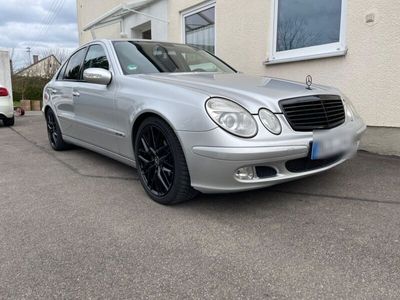 gebraucht Mercedes E220 CDI Classic Preis ist VB