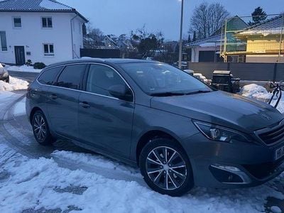 Gebraucht Peugeot 308 SW Active 120 PS (88 kW) 2016 Grau Kombi
