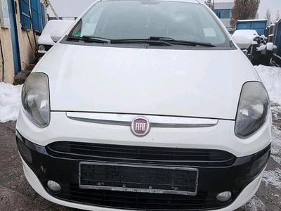 Weiß Gebraucht 2011 Fiat Grande Punto Kleinwagen | 2.450 € (Fairer Preis)